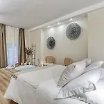 Welchome - - *